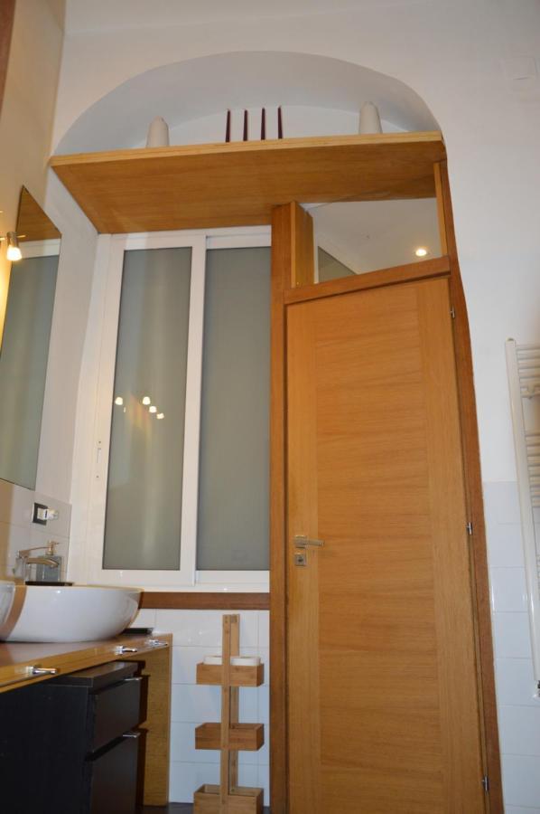 Casa Flora Al Corso Apartment เนเปิลส์ ภายนอก รูปภาพ